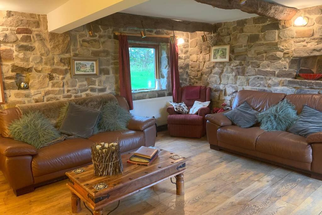 Villa Stunning Secluded Peak District Luxurious Barn à Leek Extérieur photo