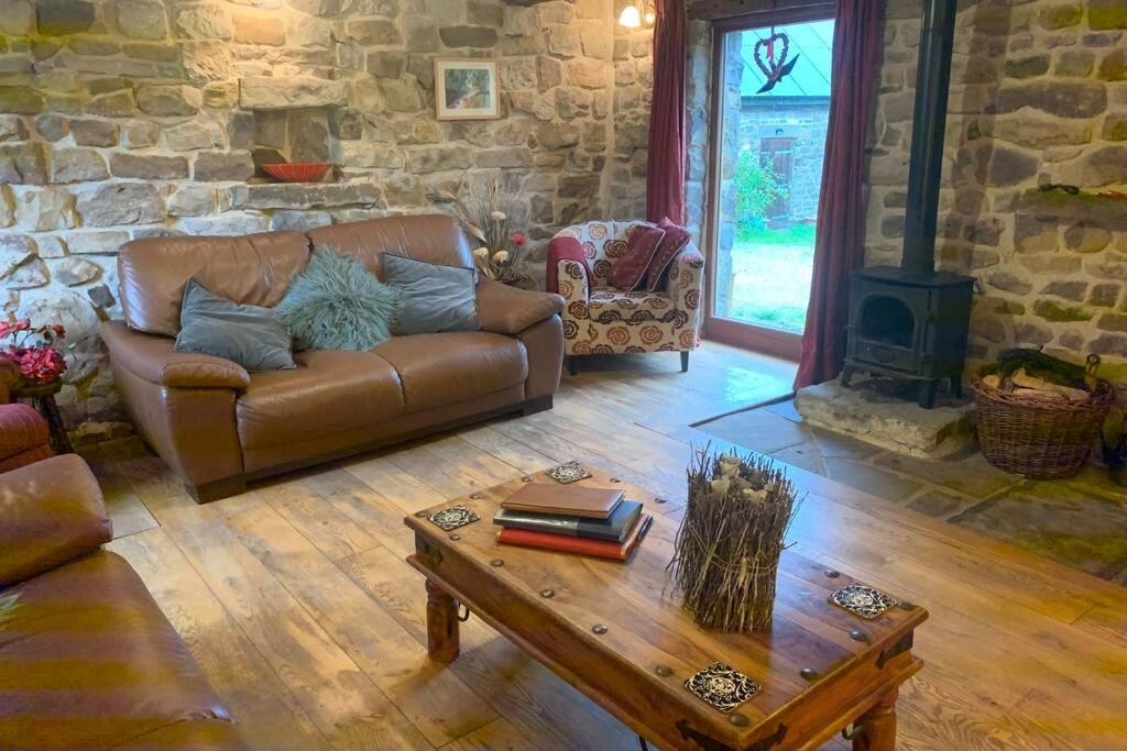 Villa Stunning Secluded Peak District Luxurious Barn à Leek Extérieur photo